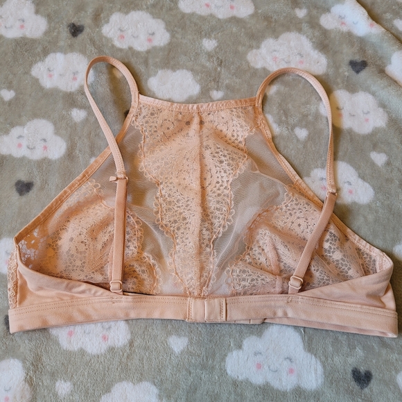 Victoria's Secret Body by Victoria high neck lace cami size S/P - Picture 2 of 2